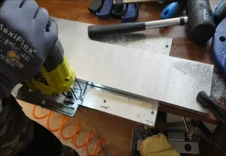Cutting aluminum with a jigsaw